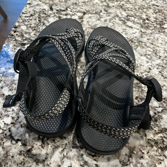 Women’s chacos - Picture 3 of 4